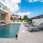Modern Rosarol By Istrabook * Liznjan