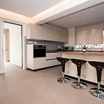 Villa Modern Rosarol By Istrabook Liznjan