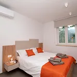 Modern Rosarol By Istrabook * Ližnjan