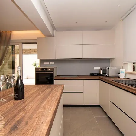 빌라 Beautiful Rosarol Ližnjan