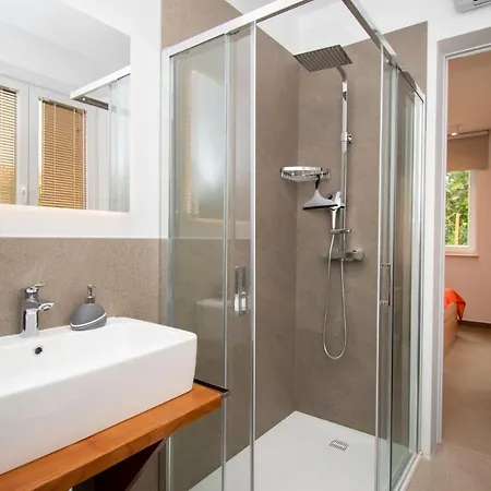 וילה Modern Rosarol By Istrabook *
