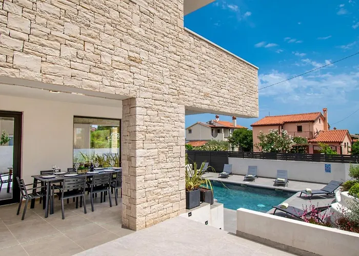 Modern Rosarol By Istrabook Villa Ližnjan