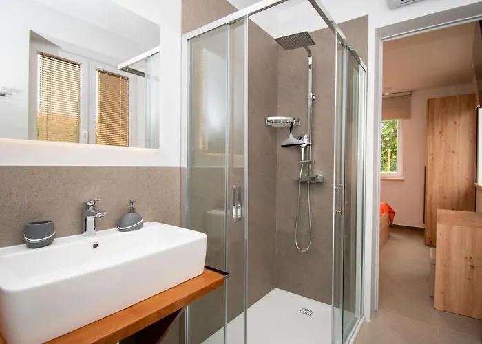 Villa Modern Rosarol By Istrabook *