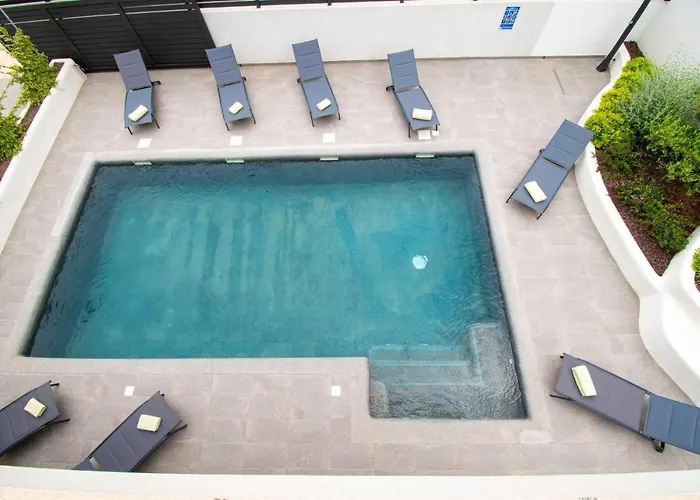 Villa Modern Rosarol By Istrabook