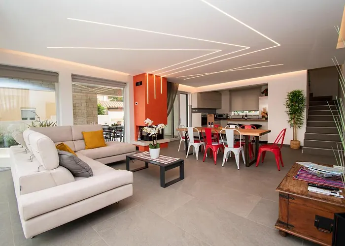 Modern Rosarol By Istrabook *